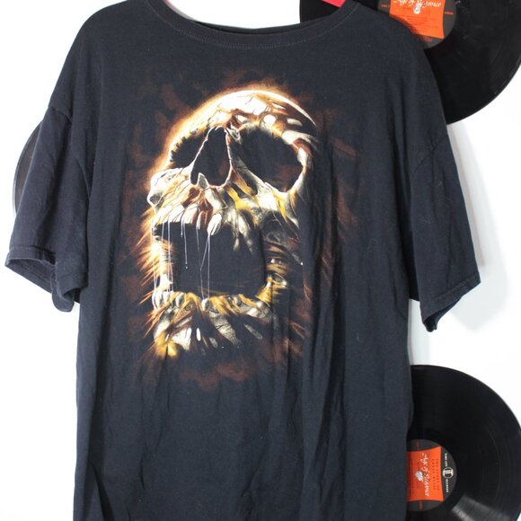 Grunge Skull Graphic Tee - Picture 1 of 4
